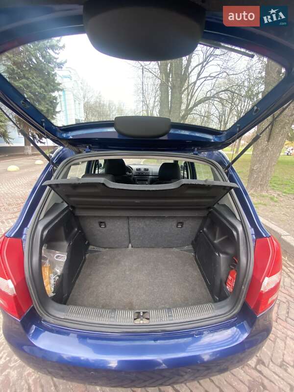 Хэтчбек Skoda Fabia 2010 в Конотопе