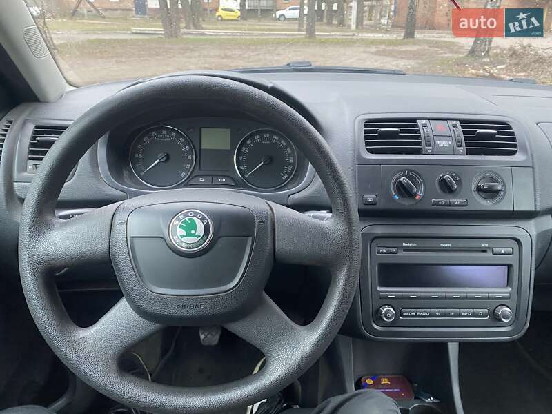 Хэтчбек Skoda Fabia 2010 в Конотопе