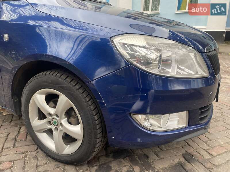 Хэтчбек Skoda Fabia 2010 в Конотопе