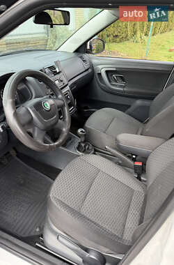 Хэтчбек Skoda Fabia 2011 в 