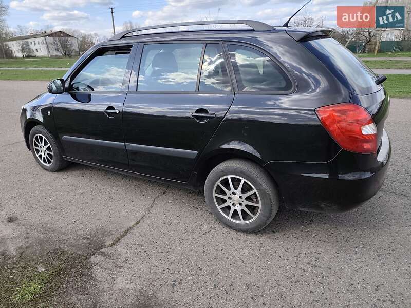 Универсал Skoda Fabia 2008 в Полтаве