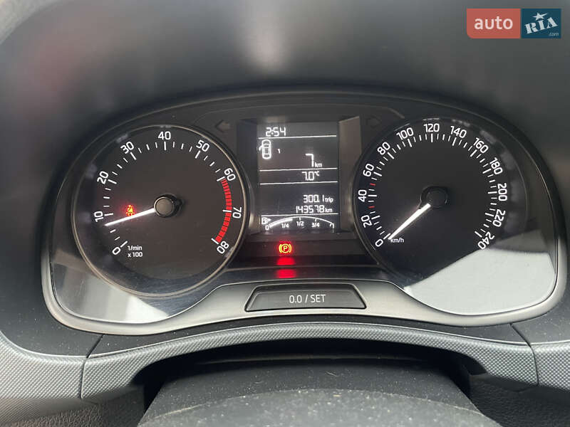 Хэтчбек Skoda Fabia 2017 в Киеве