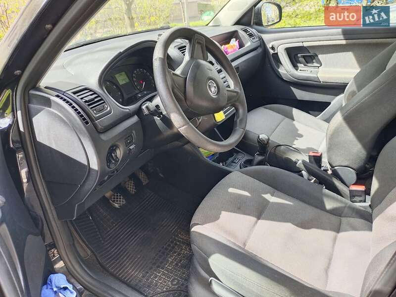 Хэтчбек Skoda Fabia 2014 в Киеве