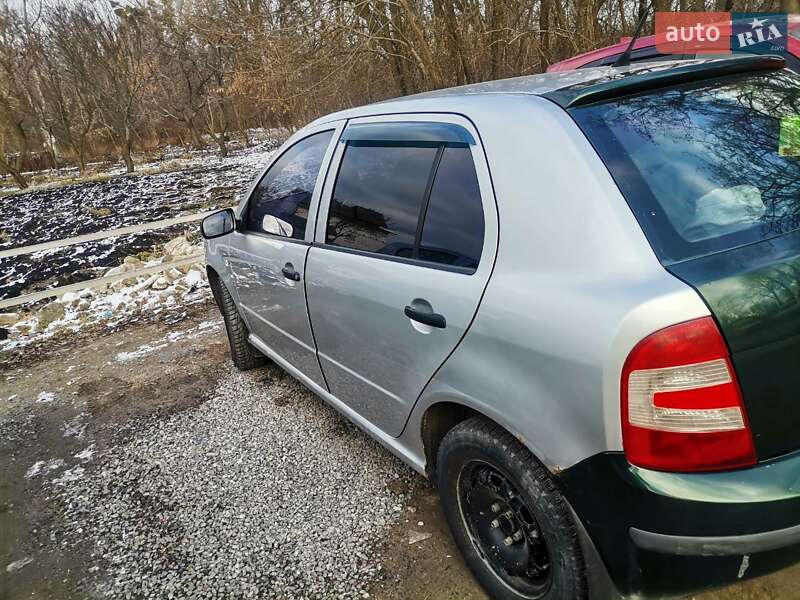 Хэтчбек Skoda Fabia 2006 в Украинке