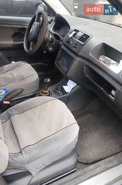 Хэтчбек Skoda Fabia 2012 в 