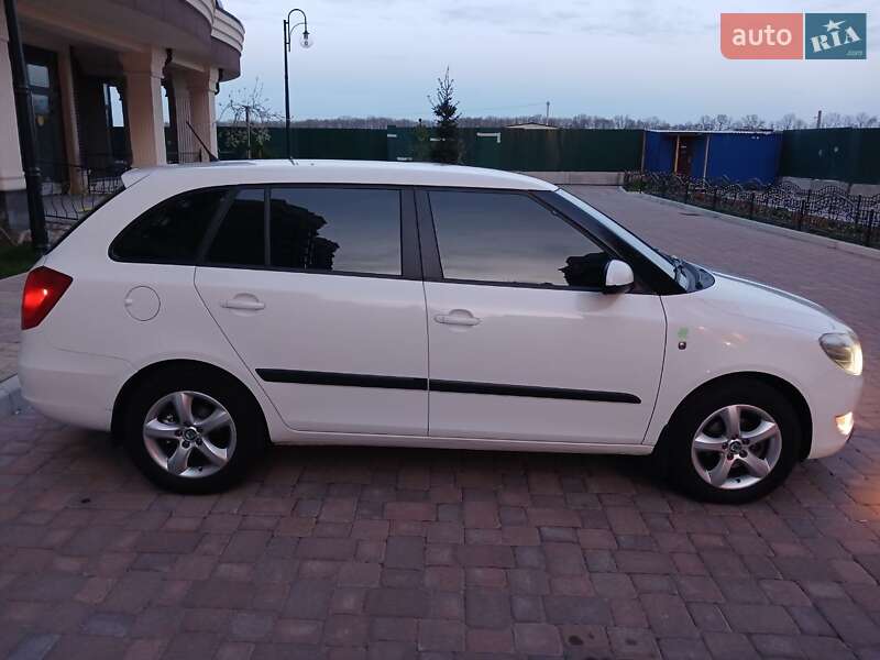 Універсал Skoda Fabia 2012 в Києві