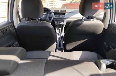 Хетчбек Skoda Fabia 2015 в 