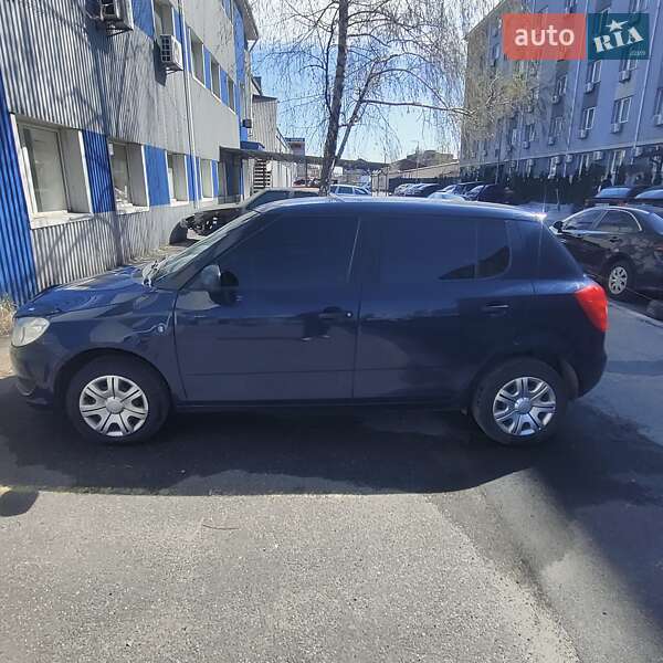 Хетчбек Skoda Fabia 2010 в Києві