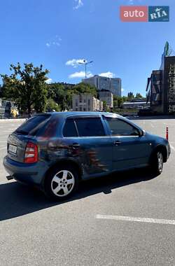 Хэтчбек Skoda Fabia 2003 в 