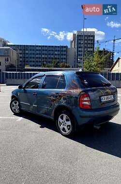 Хэтчбек Skoda Fabia 2003 в 