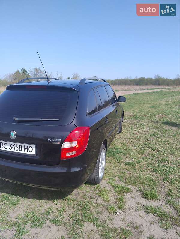 Универсал Skoda Fabia 2009 в Жовкве