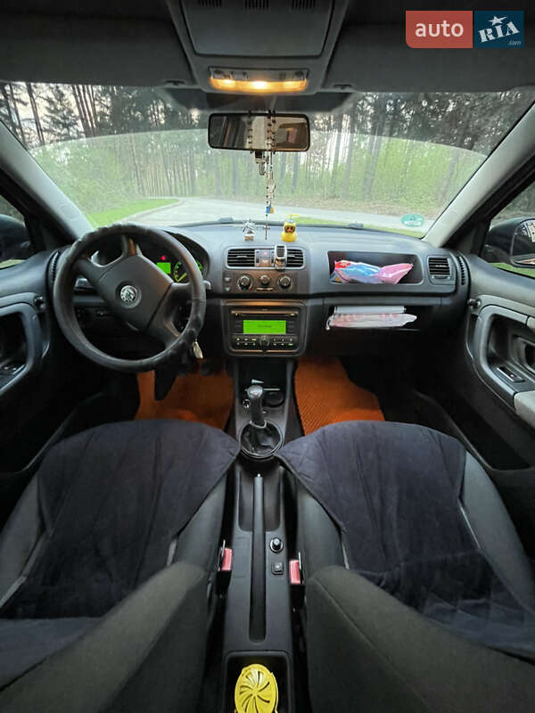 Універсал Skoda Fabia 2009 в Новояворівську