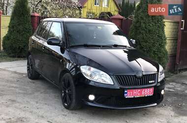 Хэтчбек Skoda Fabia 2011 в 