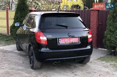 Хэтчбек Skoda Fabia 2011 в 