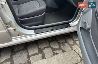 Хэтчбек Skoda Fabia 2002 в 