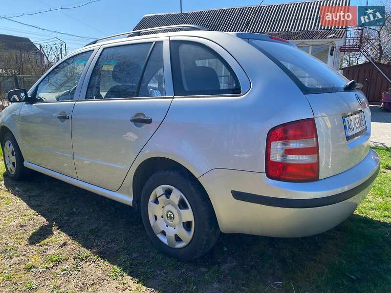 Універсал Skoda Fabia 2005 в Луцьку