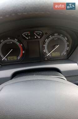 Хэтчбек Skoda Fabia 2006 в 