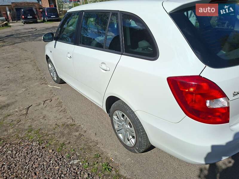 Универсал Skoda Fabia 2013 в Львове