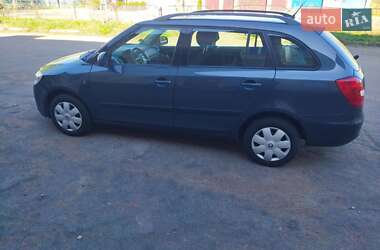 Универсал Skoda Fabia 2009 в Житомире