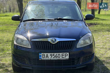 Хэтчбек Skoda Fabia 2014 в 