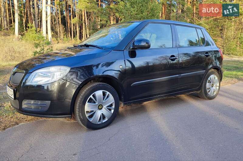 Хетчбек Skoda Fabia 2008 в Коропі