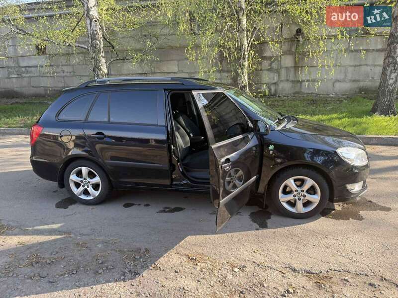 Универсал Skoda Fabia 2011 в Харькове