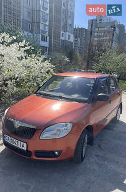 Хэтчбек Skoda Fabia 2008 в 