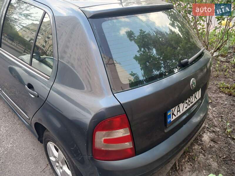 Хетчбек Skoda Fabia 2005 в Києві