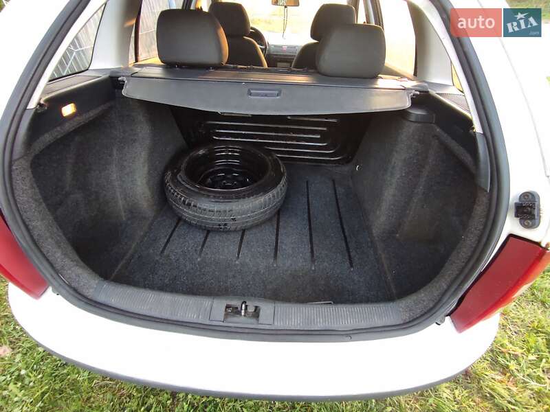 Універсал Skoda Fabia 2005 в Києві