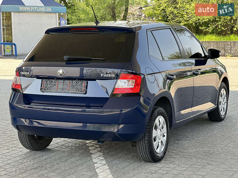 Хэтчбек Skoda Fabia 2017 в Запорожье