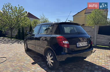 Хэтчбек Skoda Fabia 2007 в 