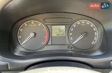 Хэтчбек Skoda Fabia 2009 в 