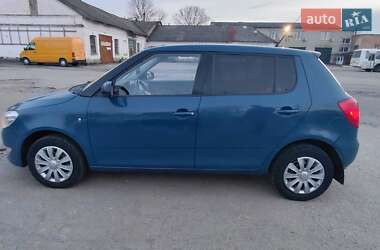 Хэтчбек Skoda Fabia 2010 в 