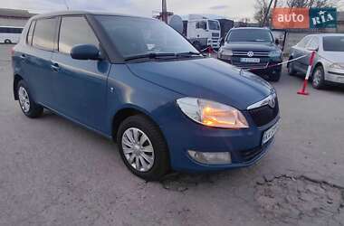 Хэтчбек Skoda Fabia 2010 в 