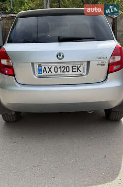 Хетчбек Skoda Fabia 2012 в 