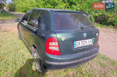 Хэтчбек Skoda Fabia 2001 в 