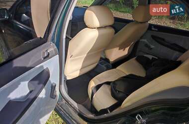 Хэтчбек Skoda Fabia 2001 в 