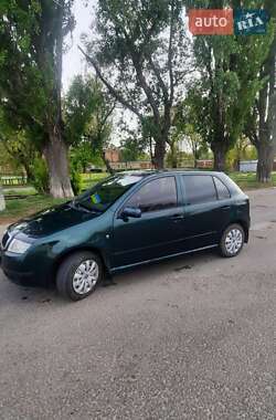 Хэтчбек Skoda Fabia 2002 в 
