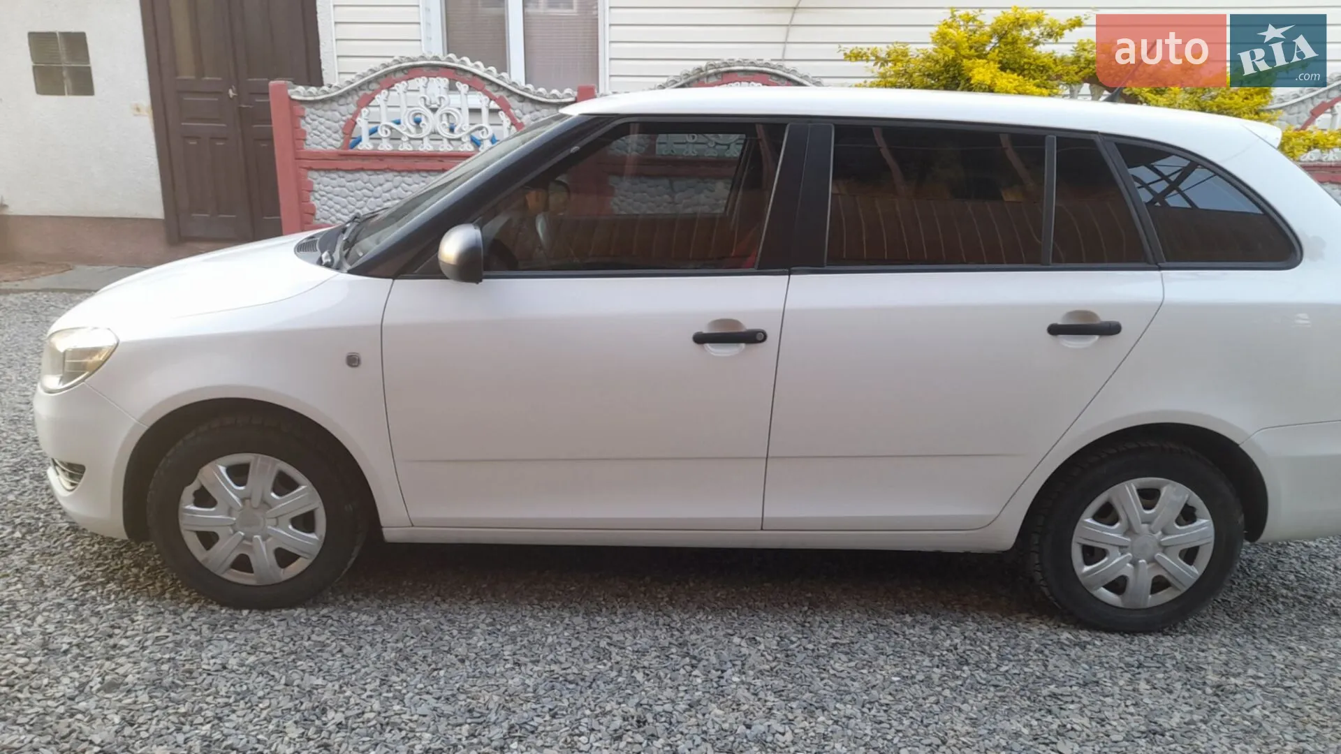 2011 Skoda Fabia - мініатюра 3