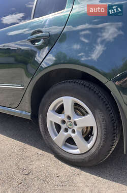Седан Skoda Fabia 2003 в 