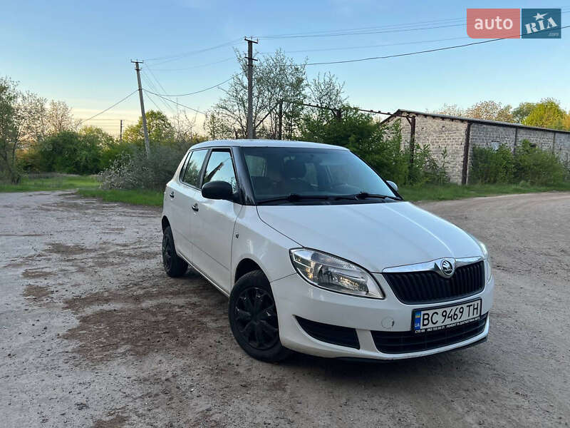 Хетчбек Skoda Fabia 2013 в 