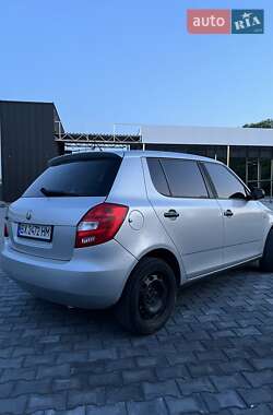 Хетчбек Skoda Fabia 2011 в 