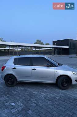 Хетчбек Skoda Fabia 2011 в 