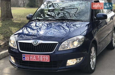 Универсал Skoda Fabia 2011 в Ровно