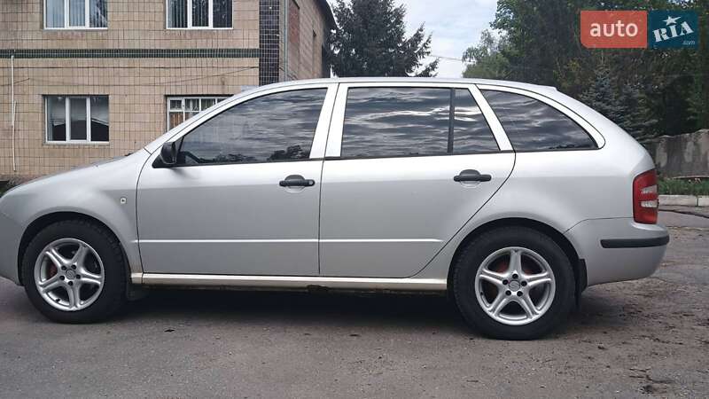 Універсал Skoda Fabia 2003 в Охтирці