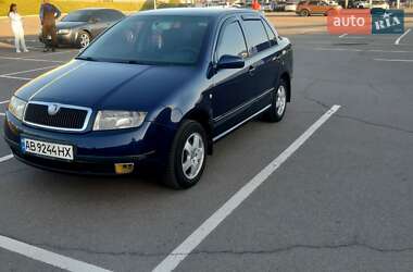 Седан Skoda Fabia 2002 в 