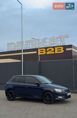 Хэтчбек Skoda Fabia 2016 в Черкассах