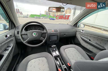 Седан Skoda Fabia 2002 в 