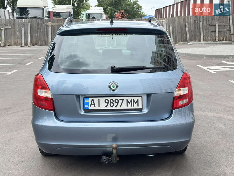 Універсал Skoda Fabia 2010 в Києві