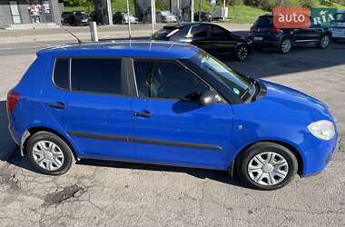 Хетчбек Skoda Fabia 2009 в 